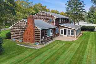 4 Farmington Ct, Huntington Station, NY 11746 - Photo 27