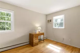 4 Farmington Ct, Huntington Station, NY 11746 - Photo 23
