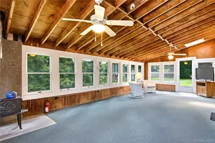 4 Farmington Ct, Huntington Station, NY 11746 - Photo 15