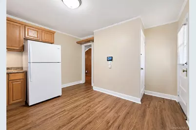9 McGaw Avenue, Lake Grove, NY 11755 - Photo 5
