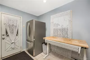 53 Primrose Ln, Levittown, NY 11756 - Photo 3