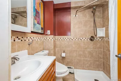 119 Norwood Avenue, Malverne, NY 11565 - Photo 19