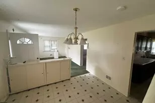 216 Bergen Ct, Copiague, NY 11726 - Photo 9