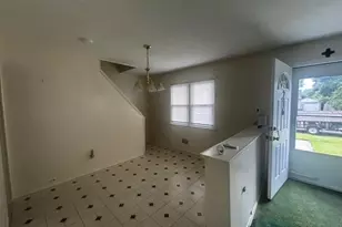 216 Bergen Ct, Copiague, NY 11726 - Photo 5