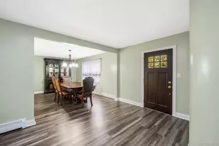23 Essex Dr, Coram, NY 11727 - Photo 9