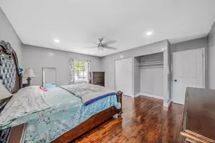 23 Essex Dr, Coram, NY 11727 - Photo 25