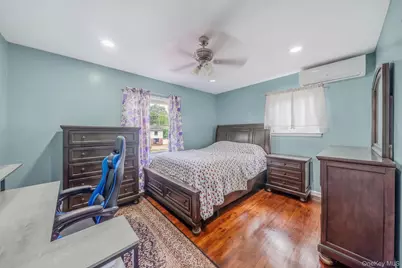 23 Essex Drive, Coram, NY 11727 - Photo 29