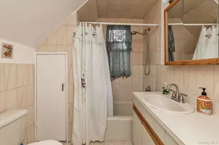 343 Nassau Blvd, New Hyde Park, NY 11040 - Photo 15