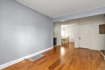 343 Nassau Boulevard, New Hyde Park, NY 11040 - Photo 5