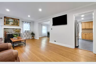 4 Interlaken Avenue, New Rochelle, NY 10801 - Photo 5