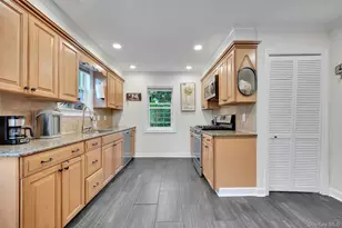 4 Interlaken Ave, New Rochelle, NY 10801 - Photo 11