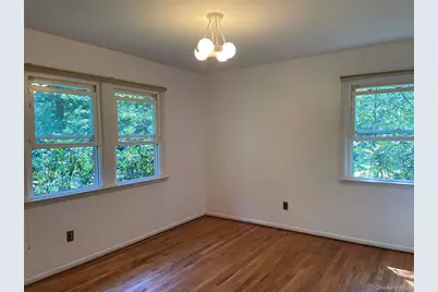 2 Livingston Road, Scarsdale, NY 10583 - Photo 11