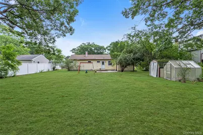 1142 Bay Shore Avenue, Bay Shore, NY 11706 - Photo 17