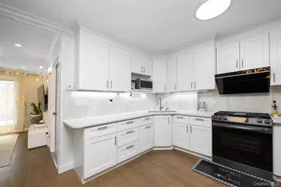 13620 Booth Memorial Avenue #2A, Flushing, NY 11355 - Photo 5