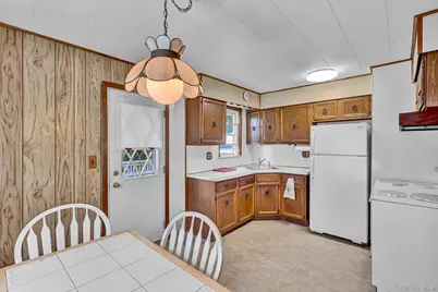 19 Poplar Place, Glen Cove, NY 11542 - Photo 11