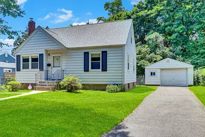 19 Poplar Place, Glen Cove, NY 11542 - Photo 1