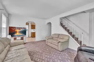 19 Poplar Pl, Glen Cove, NY 11542 - Photo 5