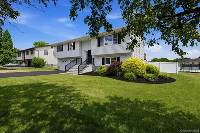 41 Guernsey Drive, New Windsor, NY 12553 - Photo 1