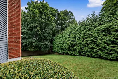 9 Elmwood Road, White Plains, NY 10605 - Photo 23