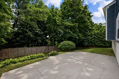 9 Elmwood Road, White Plains, NY 10605 - Photo 19
