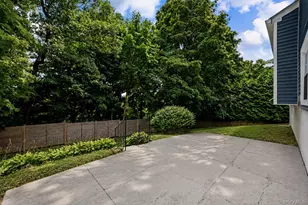 9 Elmwood Rd, White Plains, NY 10605 - Photo 19