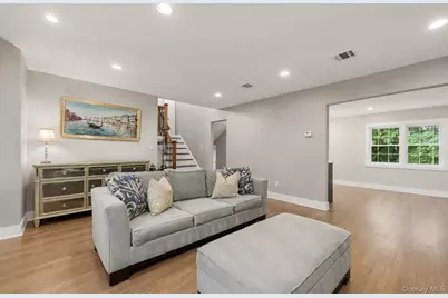 9 Elmwood Road, White Plains, NY 10605 - Photo 5