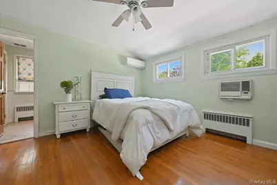 [Address not provided], Floral Park, NY 11001 - Photo 31