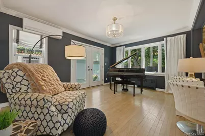 [Address not provided], Floral Park, NY 11001 - Photo 9