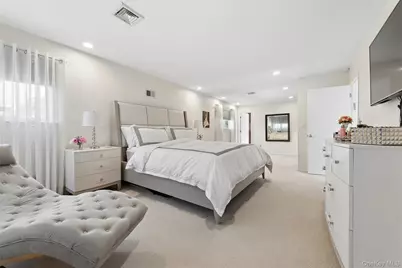 44 Gale Drive, Woodmere, NY 11581 - Photo 17
