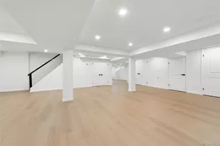 44 Gale Dr, Woodmere, NY 11581 - Photo 21