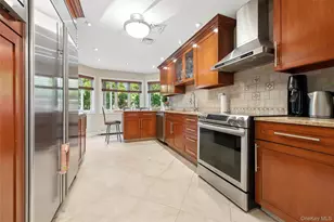 44 Gale Dr, Woodmere, NY 11581 - Photo 9