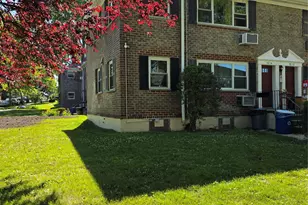 152-34 Jewel Ave, Kew Gardens, NY 11367 - Photo 3