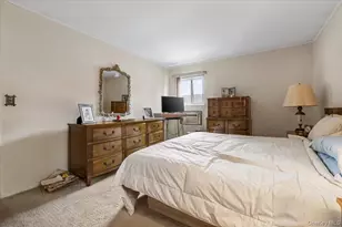 279 N Kentucky Ave, Massapequa, NY 11758 - Photo 15