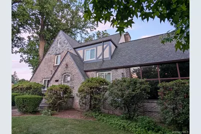 294 Lincoln Avenue, New Rochelle, NY 10801 - Photo 1