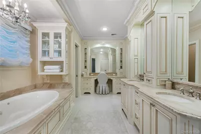 3 Salt Hay Way, Smithtown, NY 11787 - Photo 11