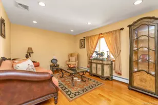 2 East Ct, Bethpage, NY 11714 - Photo 3