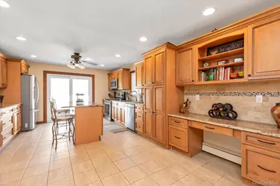 2 East Court, Bethpage, NY 11714 - Photo 7