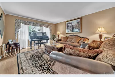4382 New York Avenue, Island Park, NY 11558 - Photo 5