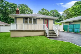 138 River Rd, Shirley, NY 11967 - Photo 25