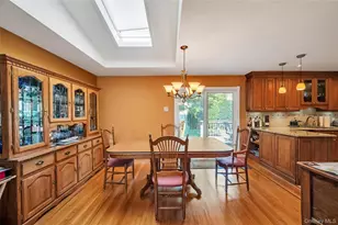 34 Oak St, Hicksville, NY 11801 - Photo 5