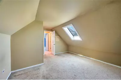 34 Oak Street, Hicksville, NY 11801 - Photo 19
