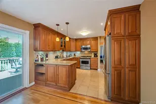 34 Oak St, Hicksville, NY 11801 - Photo 7