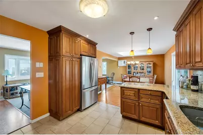 34 Oak Street, Hicksville, NY 11801 - Photo 9