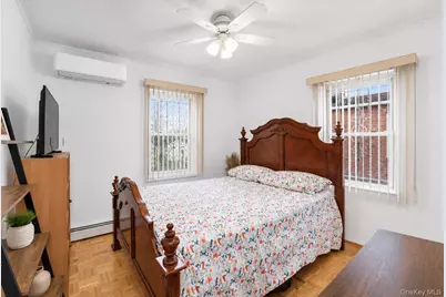 80-59 250th Street, Bellerose, NY 11426 - Photo 11