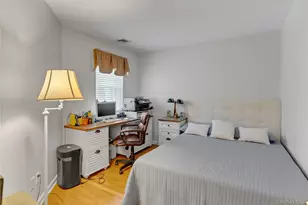 42 Knolls Dr, Stony Brook, NY 11790 - Photo 15