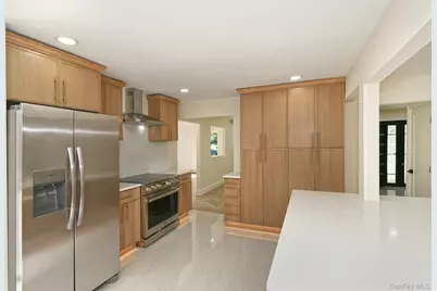 3 Jacobs Path, Melville, NY 11747 - Photo 7