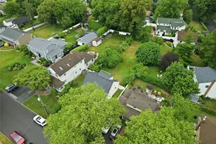17 Riverside St, Amityville, NY 11701 - Photo 13