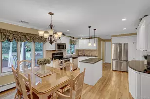 9 Briar Path, East Setauket, NY 11733 - Photo 15