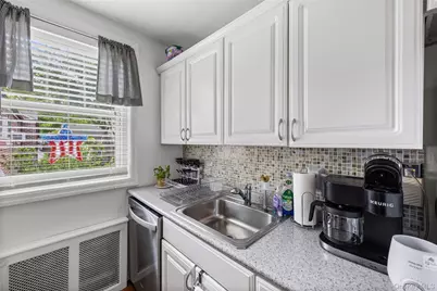 61-26 255th #upper, Little Neck, NY 11362 - Photo 15