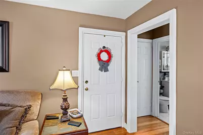 61-26 255th #upper, Little Neck, NY 11362 - Photo 25